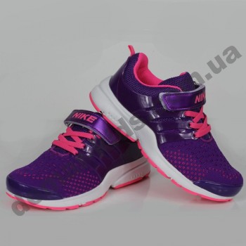 Детские кроссовки Nike фиолетово-розовые